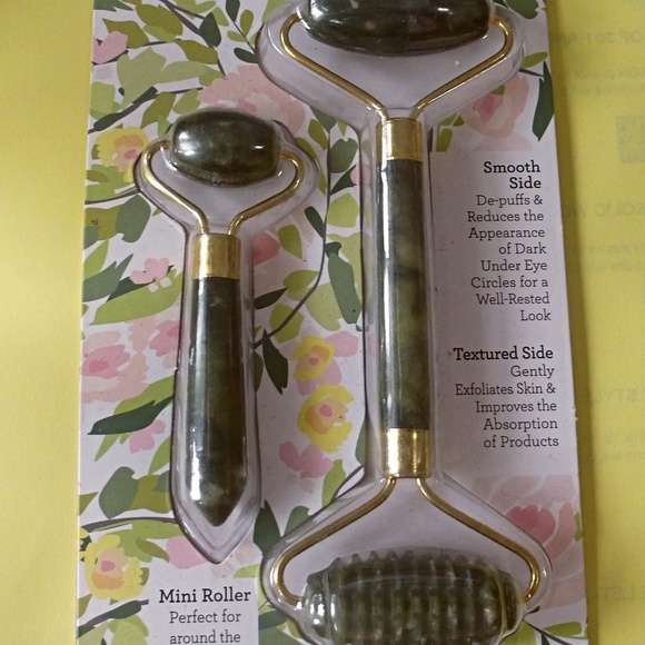 Jade Beauty Roller Set Natural Crystal Stones - Picture 2 of 5